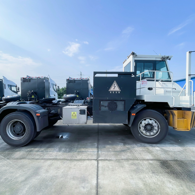 Caminhões terminais de caminhão trator terminal portuário 4*2 CAMC para venda