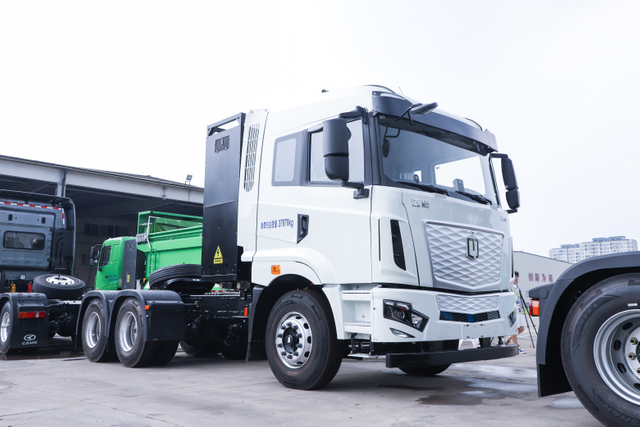Novo caminhão cabeça 6X4 caminhão reboque trator veículo elétrico