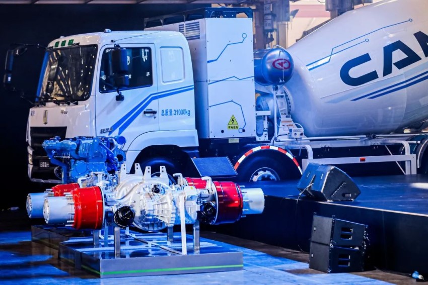 Caminhão trator de material de alta resistência