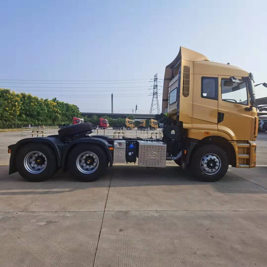 Caminhão Trator com Motor a Diesel Confiável