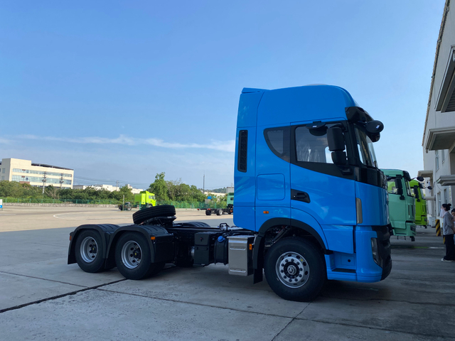 Estilo europeu de alta qualidade 6x4 euro 2 manual esquerdo caminhão pesado assento suspensão a ar alta capacidade de carga fabricantes diretos